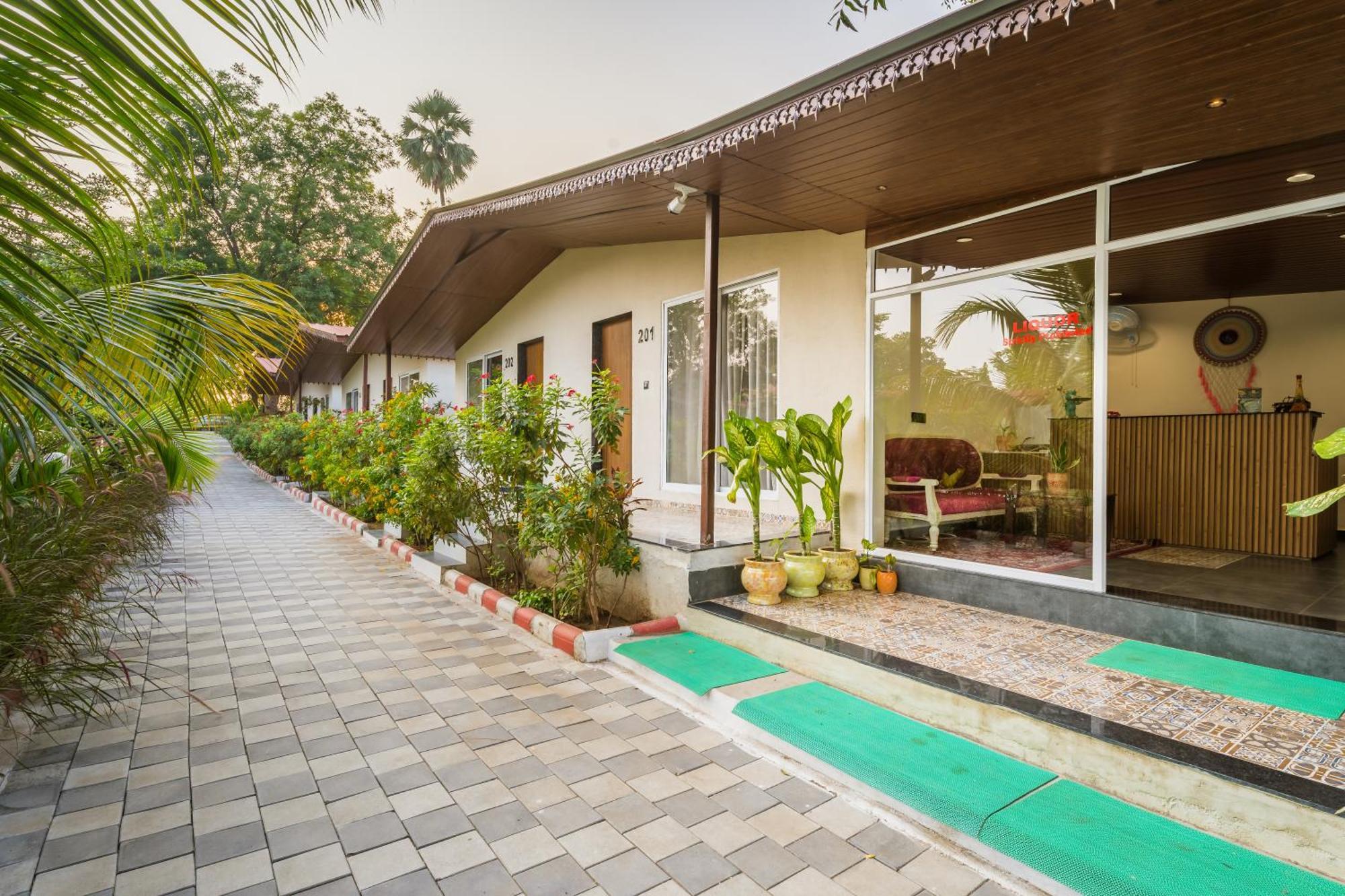 Riverview Tent Resort Kevadia Exterior photo
