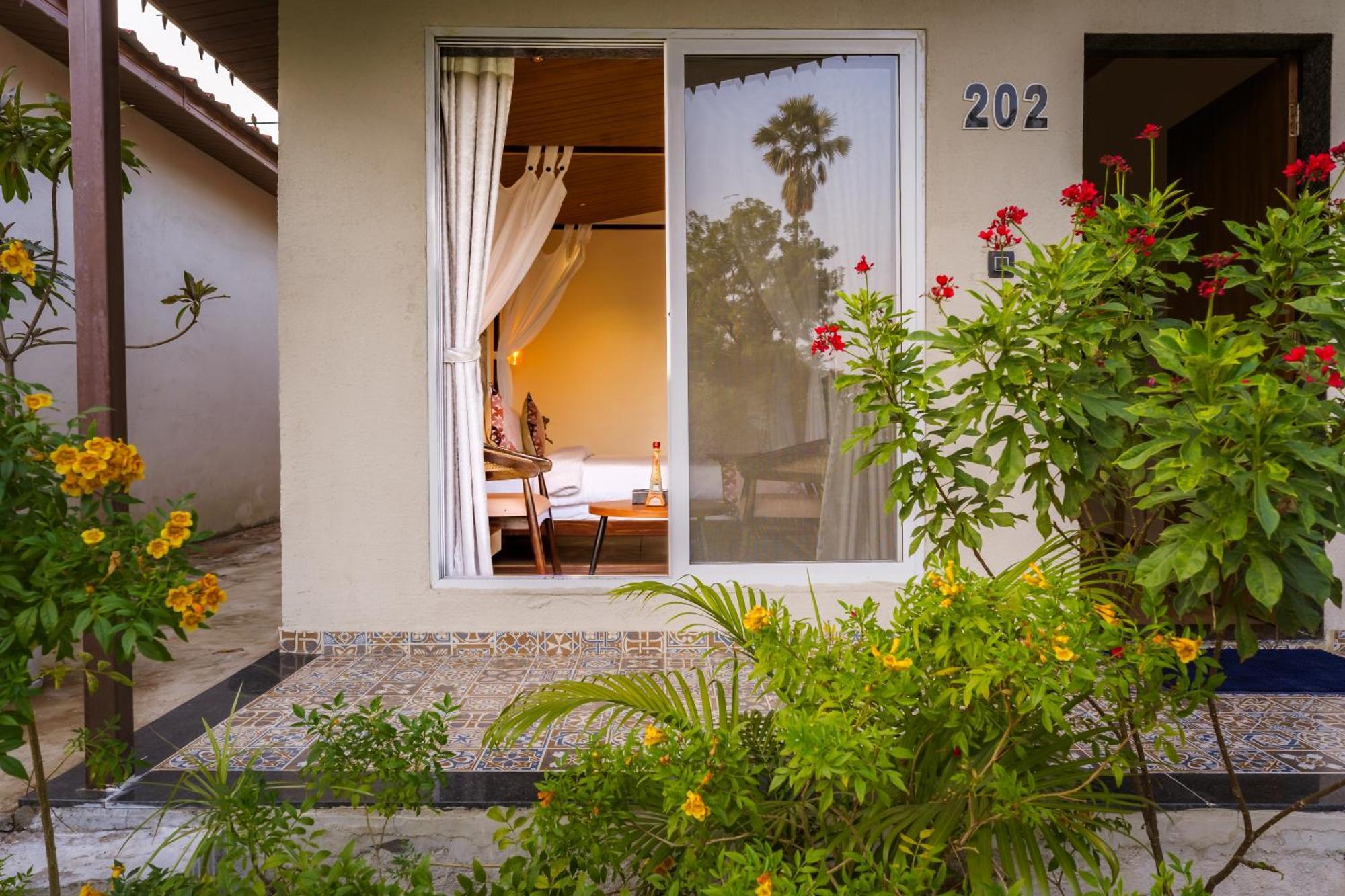 Riverview Tent Resort Kevadia Exterior photo
